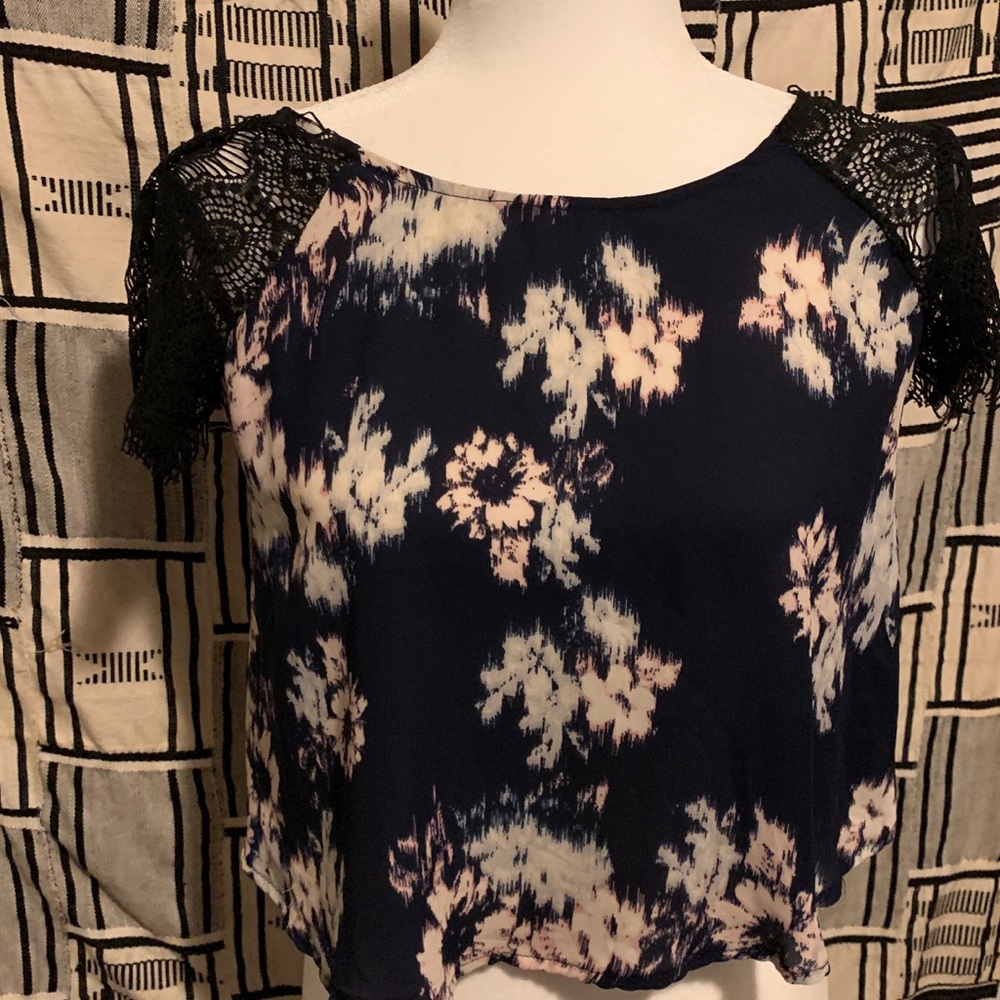 Target Crop Top Lace Sleeve - Picture 1 of 9